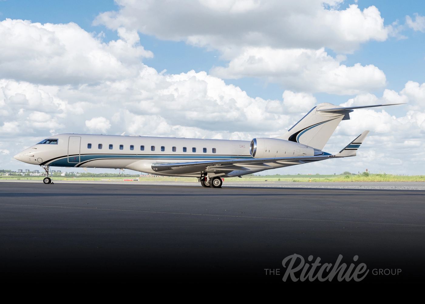 2000 Bombardier Global Express, exterior 3