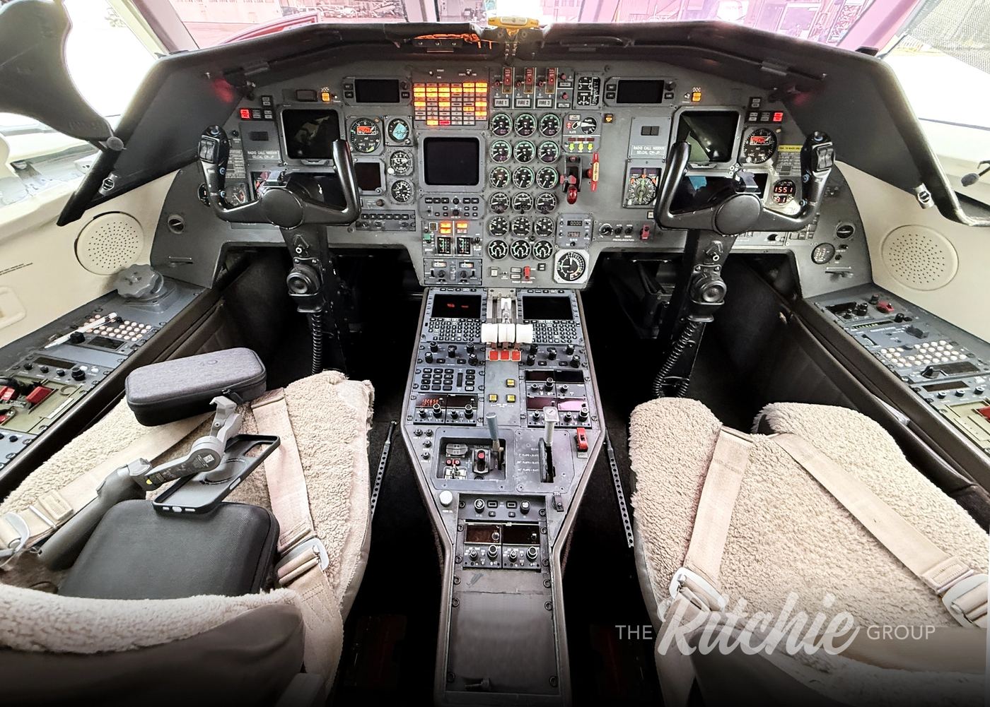 1993 Dassault Falcon 900B, cockpit 1
